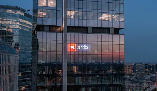 Trimestre de récord para XTB: beneficio neto de 64,4 millones de euros y más de 104.000 nuevos clientes