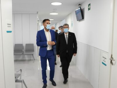 El alcalde de Bilbao, Juan Mari Aburto, visita el Centro Médico Quirónsalud Plaza Euskadi tras las obras de ampliación desarrolladas en las instalaciones