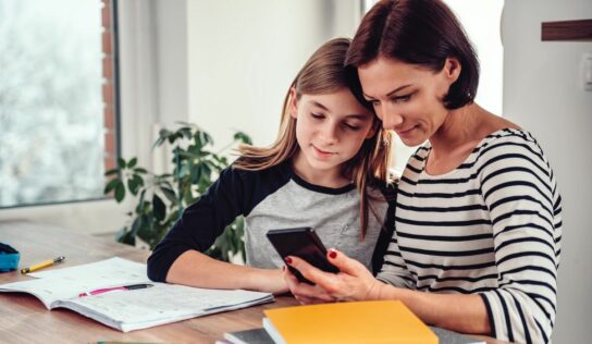 En verano aumenta un 66% el uso de aplicaciones educativas: ¿Qué beneficios tienen para los menores?