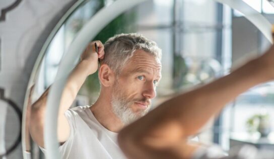 Cuure informa de que más del 70% de los españoles sufre pérdida de cabello