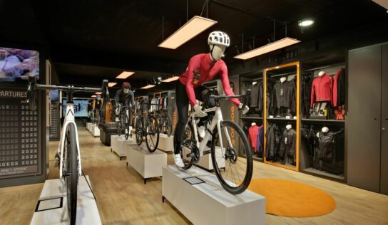 El nuevo templo del ciclismo de carretera, se enfoca también en la mujer