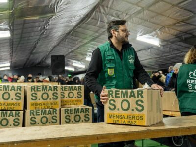 REMAR SOS reparte 3 millones de platos de comida en un mundo en crisis, combatiendo el hambre y la guerra