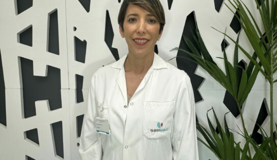 Lourdes Ruiz, oftalmóloga de Policlínica Gipuzkoa: «Con la microexfoliación palpebral prevenimos la blefaritis, una de las causas principales del orzuelo y del ojo seco»