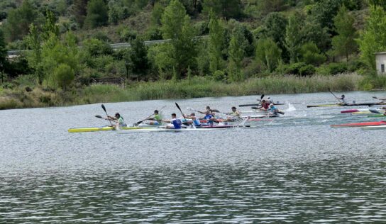 104 palistas de 7 comunidades autónomas y 17 clubes, en la III Regata de Pareja de Piragüismo