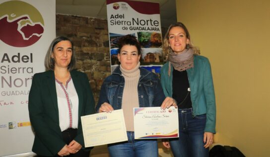 ADEL forma a 13 alumnos en mantenimiento y limpieza de alojamientos, especialidad con gran demanda laboral en la Sierra Norte