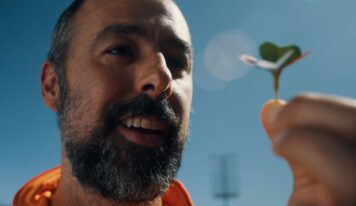 Luckia estrena nuevo spot: «Brotan tréboles de Luckia en LALIGA»