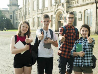 Los viajes de inmersión lingüística: la herramienta clave para el aprendizaje de inglés entre los jóvenes