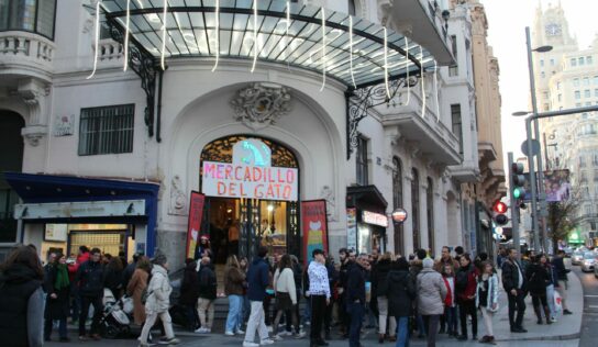 MERCADILLO DEL GATO abre sus puertas a la navidad