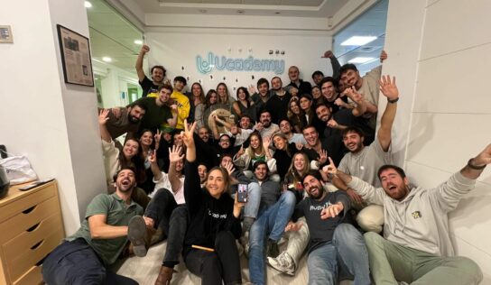 Ucademy anuncia un millón de euros en becas en su campaña de Navidad