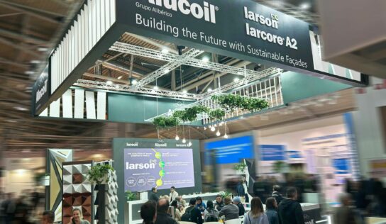 ALUCOIL lanza al mercado su nueva gama evolucionada y sostenible de paneles composite, larson® EVO